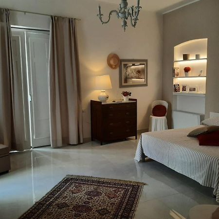 La Vie En Rose - Casa Vacanze Diamante Eksteriør billede