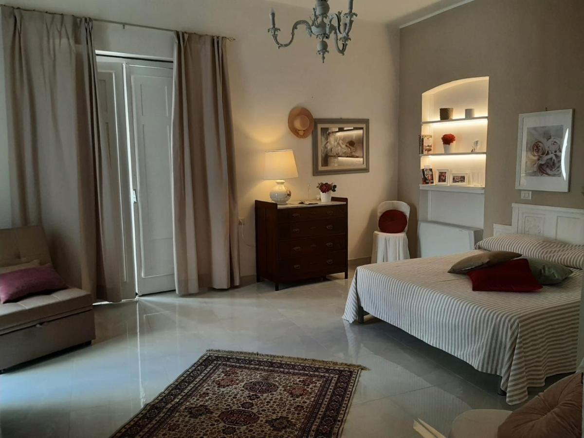 La Vie En Rose - Casa Vacanze Diamante Eksteriør billede